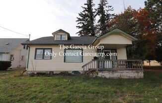 Great 3 bedroom 1 bathroom single family home!