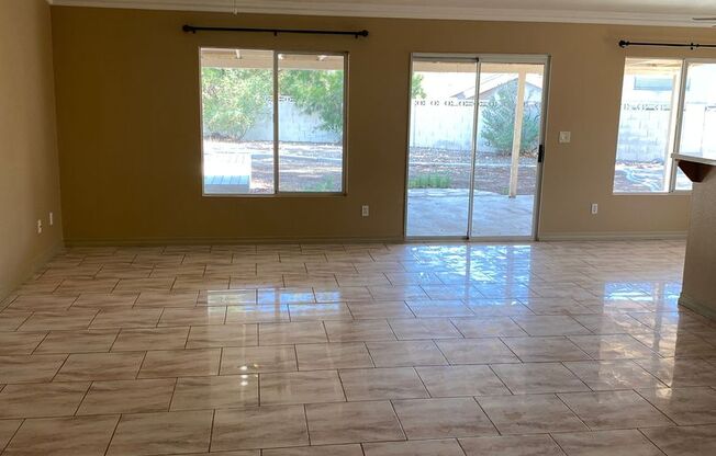 AMERICANA Property Mgmt - 1 story, 4 Beds house with large yard in NLV