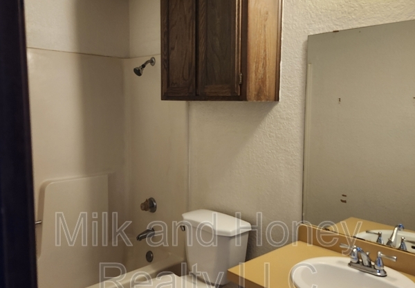 12407 SW 2 ST
