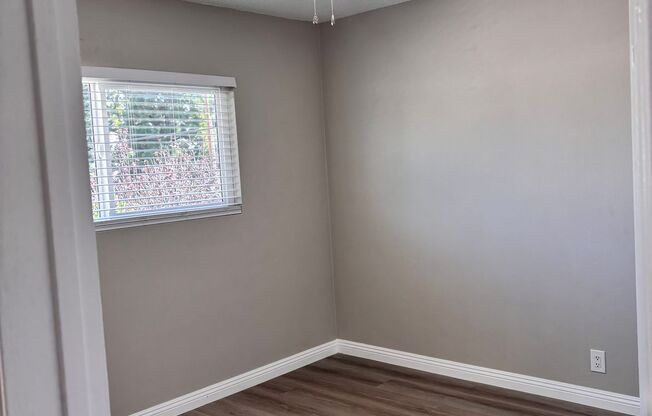 Renovated 2 Bedroom 1 Bathroom