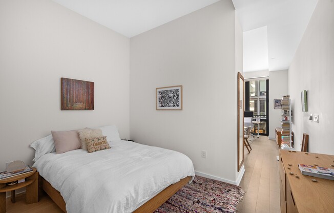 Studio, 1 bath, 572 sqft, $6,900, Unit N4E