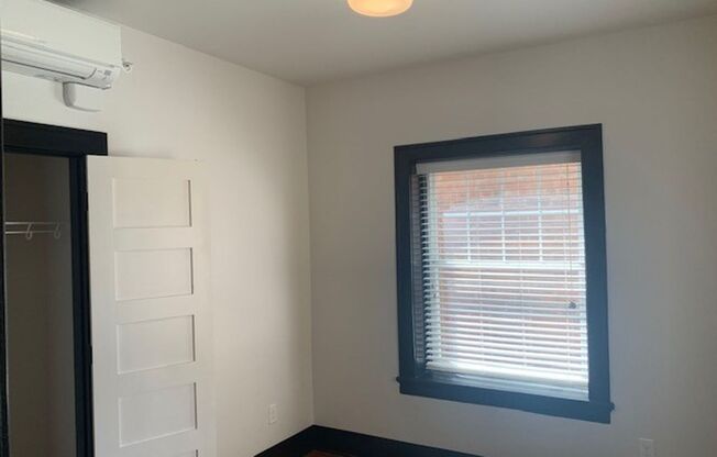 2 beds, 1 bath, 762 sqft, $1,595, Unit Room 410