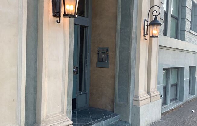 Historic Charm in the Heart of NW Portland | Studio with In-Unit W/D! Move In Special $500 Off!