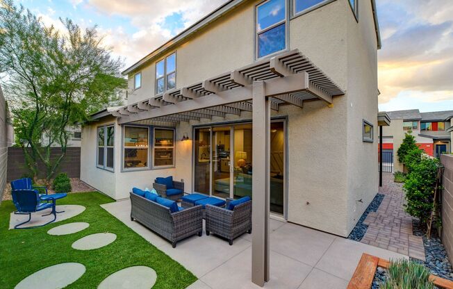 Luxury Fully Furnished Designer Home in Inspirada!