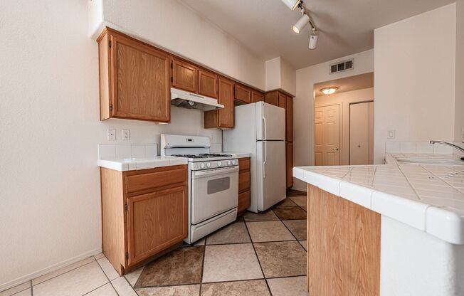Charming 2bd 2bth Condo