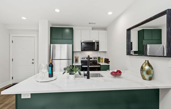 1 bed, 1 bath, 651 sqft, $2,650, Unit B06