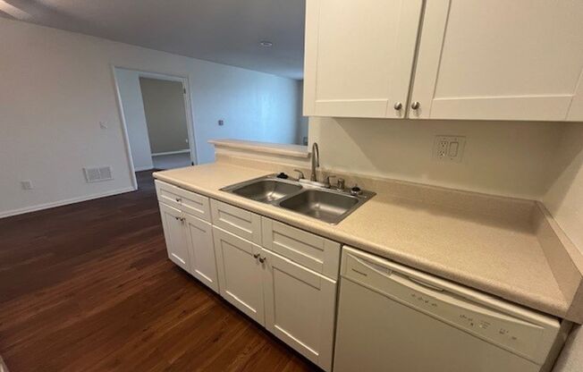 1 bed, 1 bath, 716 sqft, $2,150, Unit F020