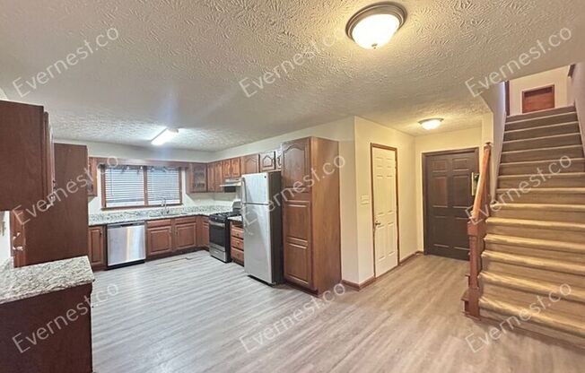 170 OLDE OAK DR