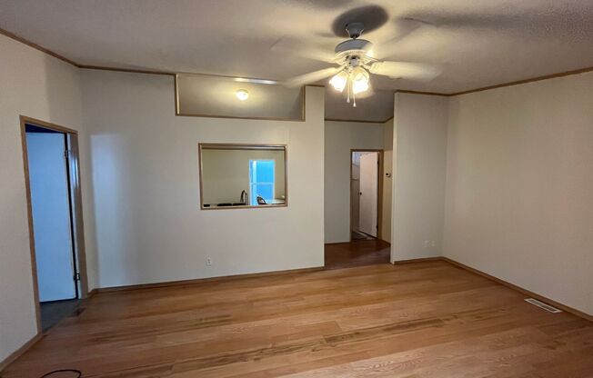 Great Location! 3 Bed, 2 Bath West-Flagstaff Home - Students & Pets OK! Avail Aug 10th!