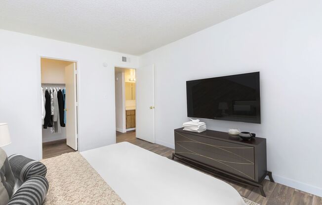 2 beds, 1 bath, 819 sqft, $1,257, Unit 302