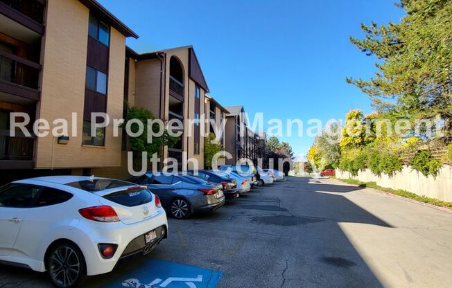 Top Floor Condo on Canyon Road