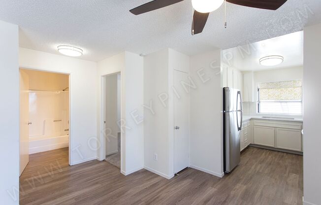 Perfect Hillcrest 2BR Apartment with 2 Parking Spaces and Onsite Laundry!