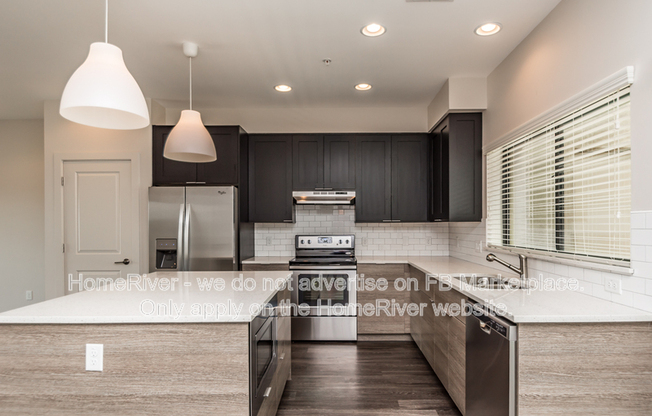 1000 W 5th St