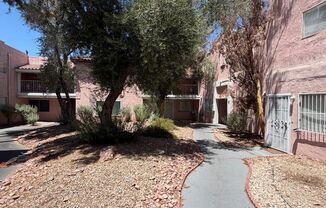 AMERICANA Property Mgmt - Remodeled 2 Beds Townhouse near Downtown South