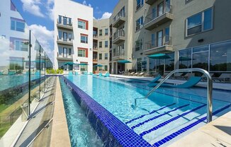 Encore Montrose Apartments in Houston
