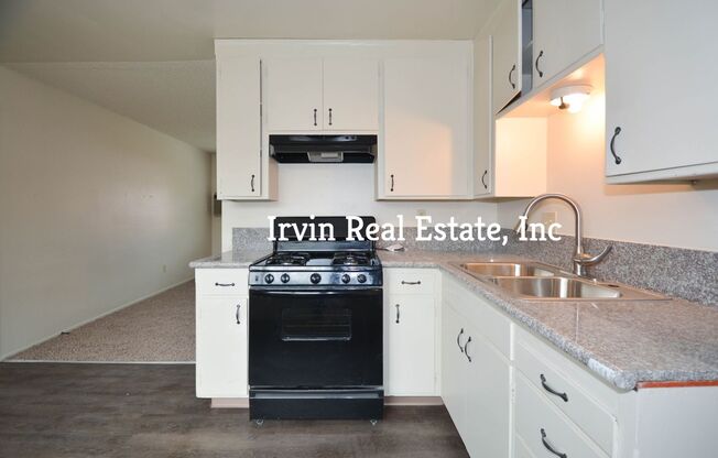 1832 - 1834  Rose Ave