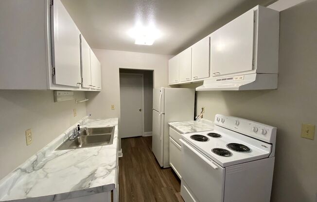 2 beds, 1 bath, 807 sqft, $750, Unit Unit 2-210