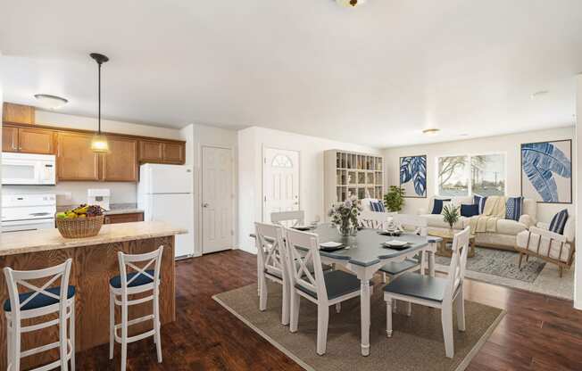 Pine Tree Park, Kennewick Apartments
