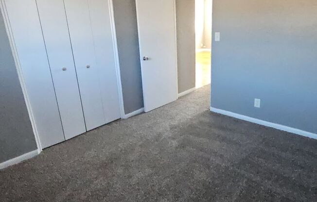 2 beds, 1 bath, 750 sqft, $970, Unit B02 1018 15