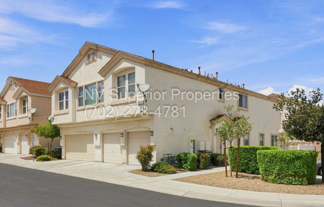 SW!! Mountains Edge!!! Gated!!! Community Pool!!! & Park!! 1 car Garage!! Upgrader front loading Washer and Dryer!!!