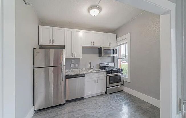 1 bed, 1 bath, 595 sqft, $895, Unit #1