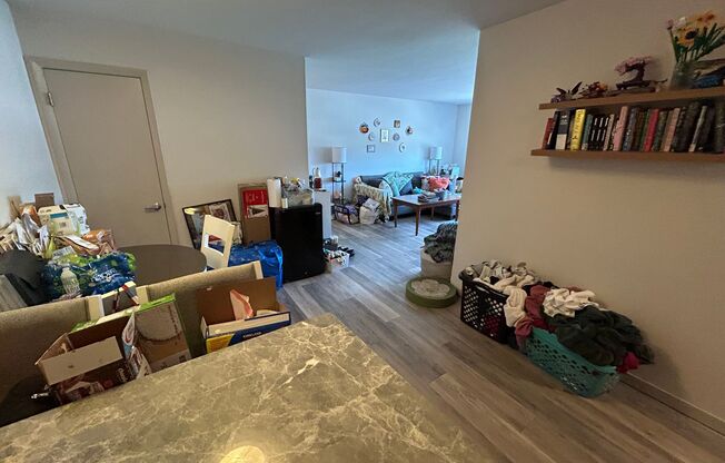 2 beds, 1 bath, $1,395, Unit 102