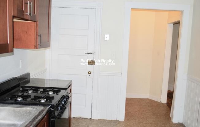 11 Mount Hood Rd