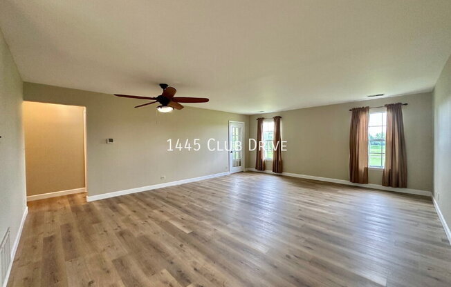 1445 CLUB DR