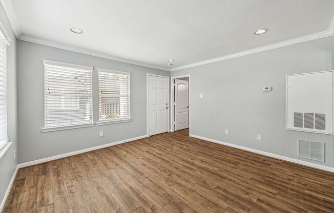 1548 Ashland