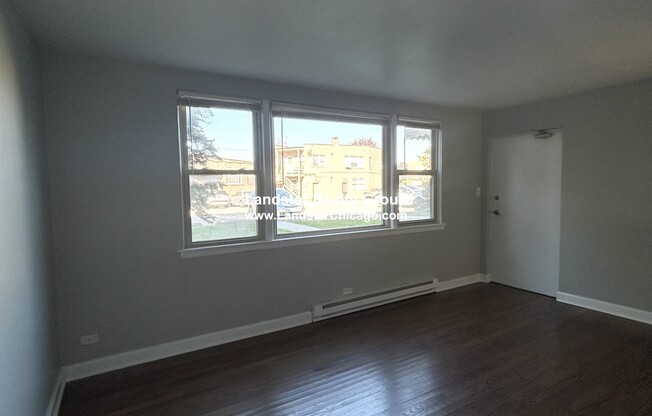 7628 N Milwaukee Ave