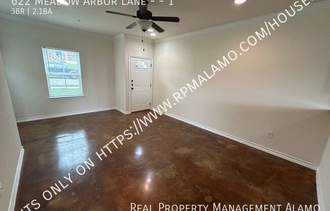 3 beds, 2.5 baths, 1,300 sqft, $1,549