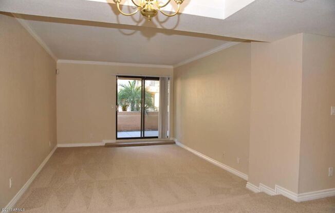 Charming 2 bed 2 bath gated Condo near Bell Road and 35th Ave++Pool++Fitness