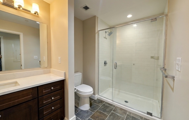 1 bed, 1 bath, 1,040 sqft, $2,400, Unit 142