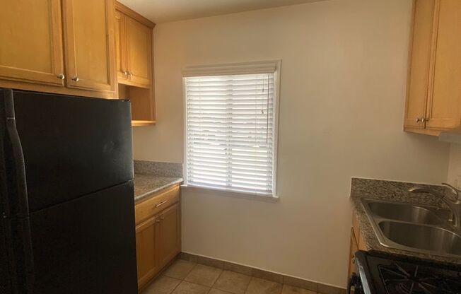 Studio, 1 bath, 408 sqft, $1,595, Unit 04