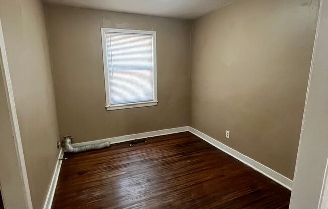 2 beds, 1 bath, $850