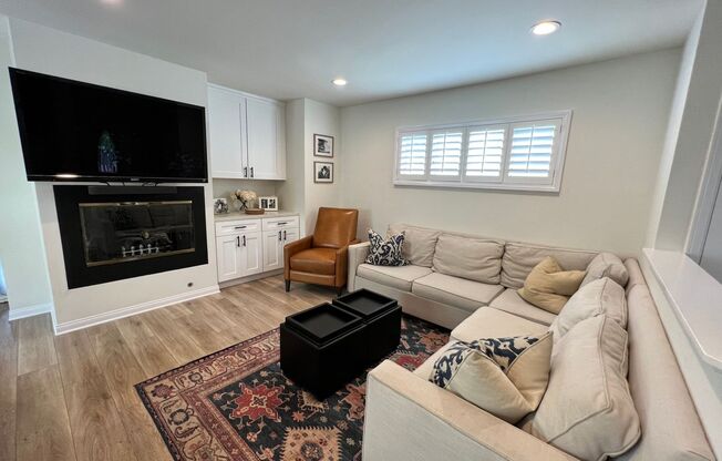 3 Bdrm Manhattan Beach Home!