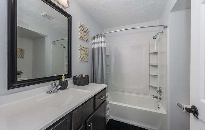 Luxurious Bathroom at Indian Lookout, Ohio