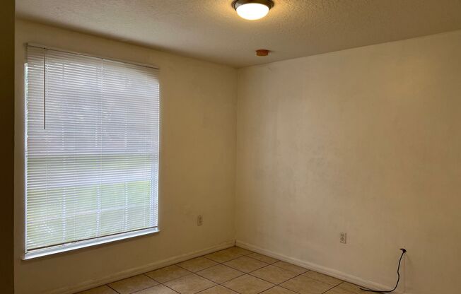 3 beds, 2 baths, $1,890, Unit OSCEOLA