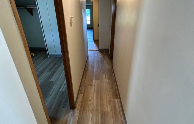 2 beds, 2 baths, 980 sqft, $995