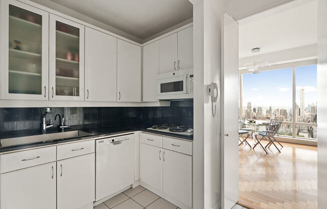 2 beds, 2.5 baths, $19,500, Unit 44B