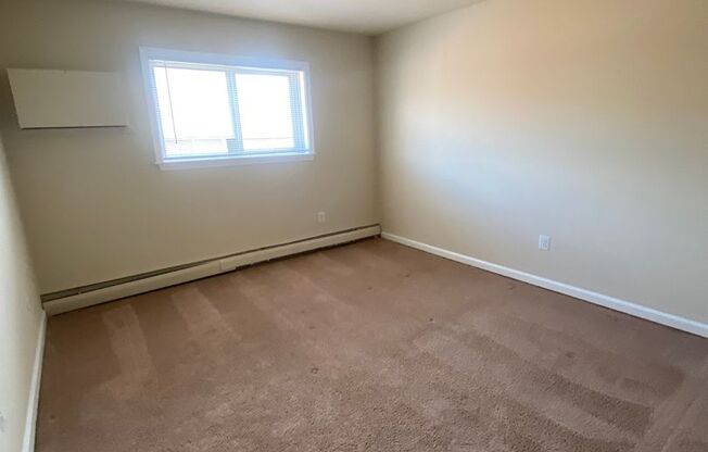 1 bed, 1 bath, 625 sqft, $1,220, Unit G10