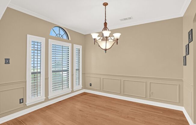 Beautiful Carrollton Home with 4 Bedrooms & Ideal Location