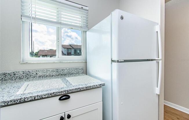 2 beds, 2 baths, 864 sqft, $1,500