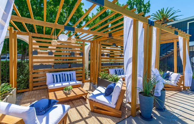 1 bed, 1 bath, 734 sqft, $1,575, Unit 5