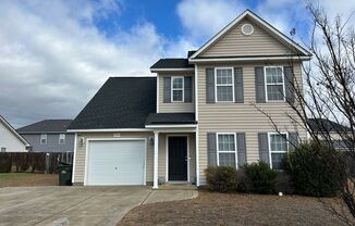 Great 2 Story 3 Bedroom, 2.5 Bath with Garage in Hope Mills!