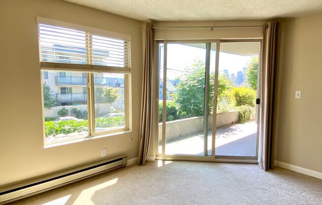 1 bed, 1 bath, 939 sqft, $2,295, Unit 005