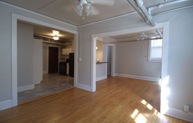 2 beds, 1 bath, 665 sqft, $1,200, Unit 3059 N Maryland Ave S, Milwaukee, WI 53211
