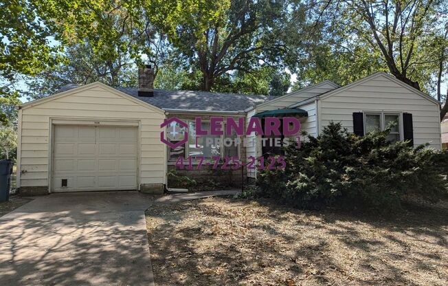 Charming House With a Large, Fenced in Yard!