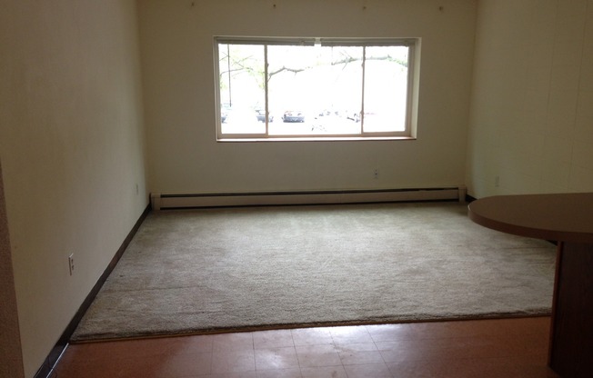 1 bed, 1 bath, $1,060, Unit 1C