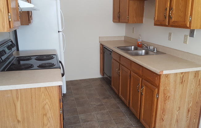 3 beds, 2 baths, $1,595